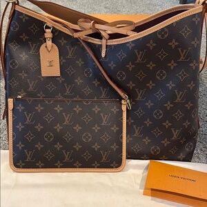 Louis Vuitton Carryall MM